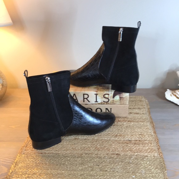 - ♥️ Taryn Rose ♥️…Women’s 7.5…Black Floriana Leather and Suede Ankle Boot… - Picture 4 of 16